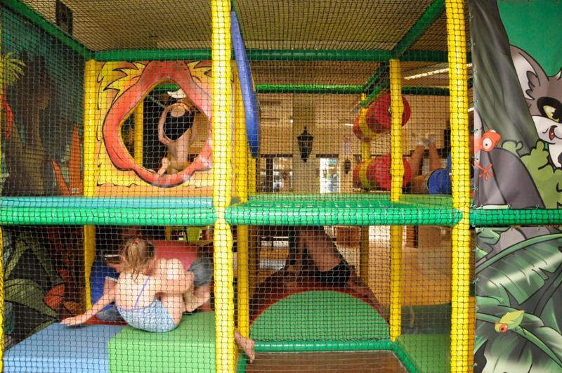 Vakantiepark Wilhelm Tell Superieur Chalet Opglabbeek المظهر الخارجي الصورة
